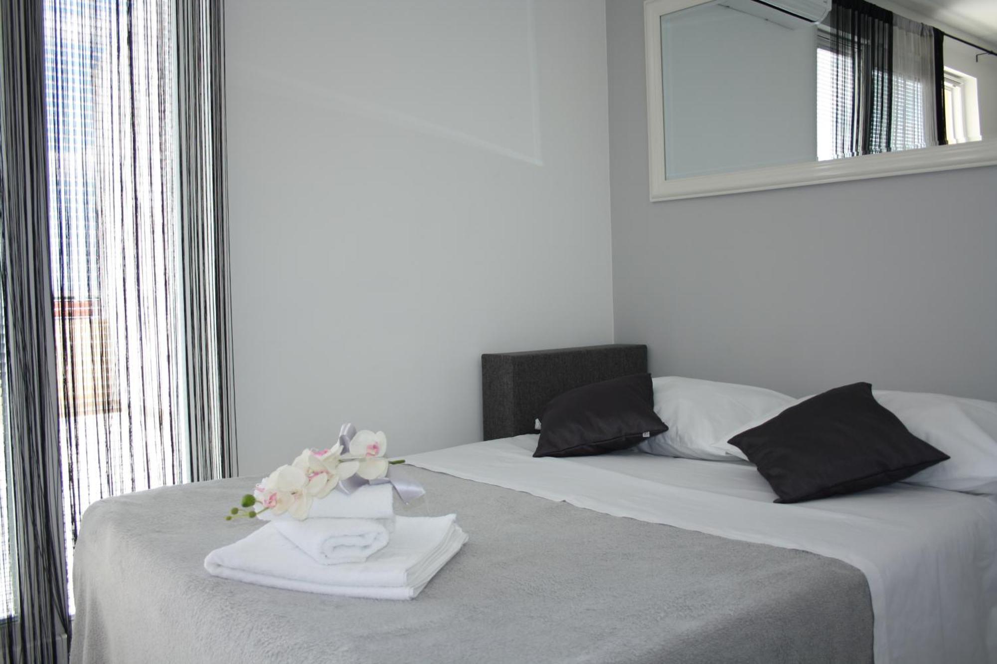Apartment One Vision Split Exteriér fotografie
